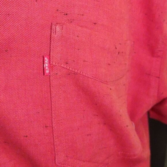 Levi's Red Short Sleeve Button up Shirt - Picture 3 of 8